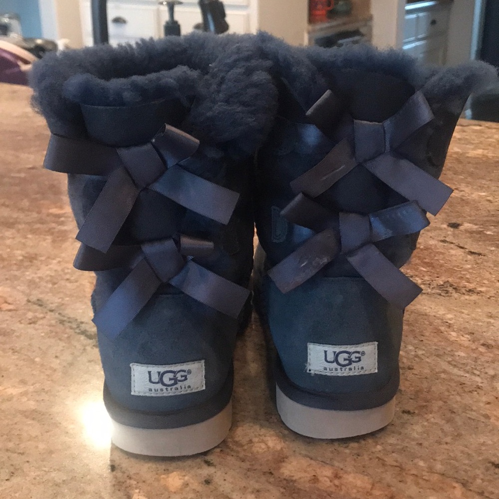 Ugh boots blue/ribbon size 6